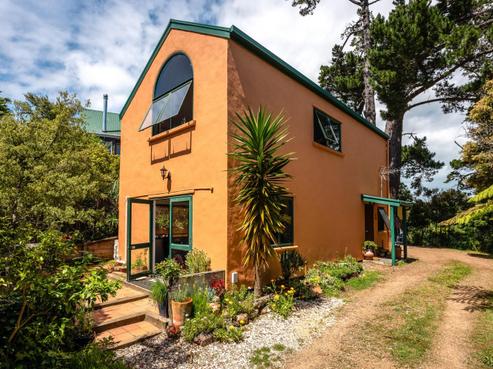 36 Hekerua Road, Oneroa