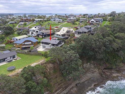 2/19 East Avenue, Manly