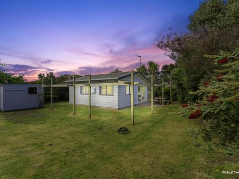 8 Sand Dune Grove, Waikawa Beach