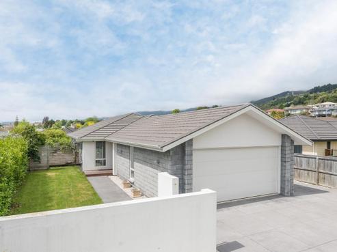 76 Washbourn Drive, Richmond