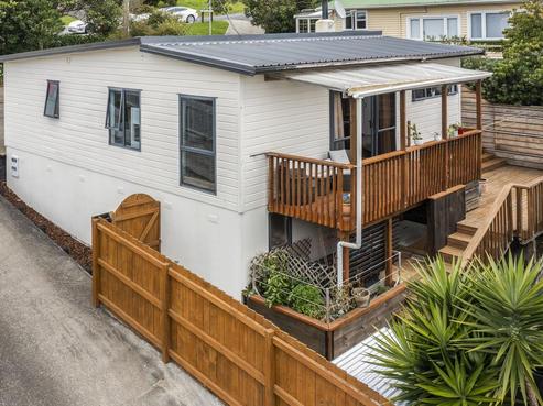 14 Holiday Road, Stanmore Bay