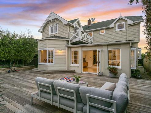 4 Stratford Avenue, Milford