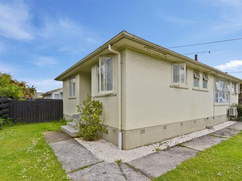42 Puriri Crescent, Hillcrest