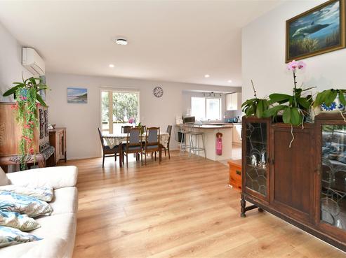 19 Greta Place, Stanmore Bay