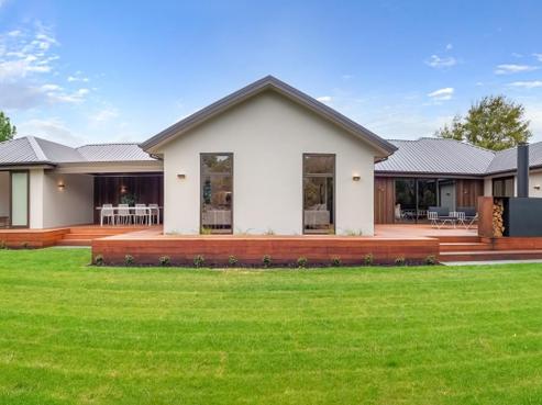 109A Mays Road, Saint Albans