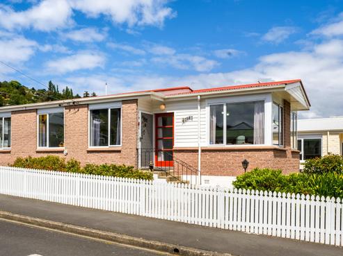 294 North Road, North East Valley