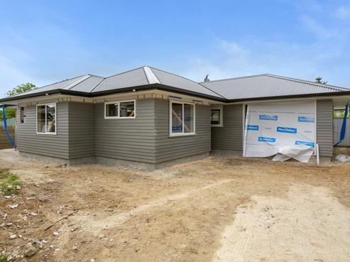 38B Sunset Street, Hilltop
