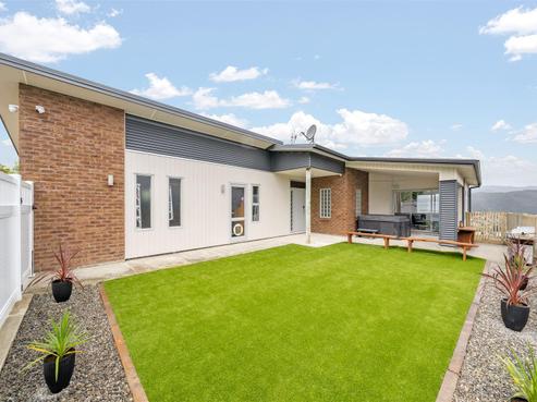 15 James Nairn Grove, Riverstone Terraces