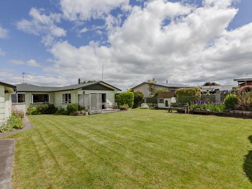 61 Racecourse Road, Waipukurau and Surrounds