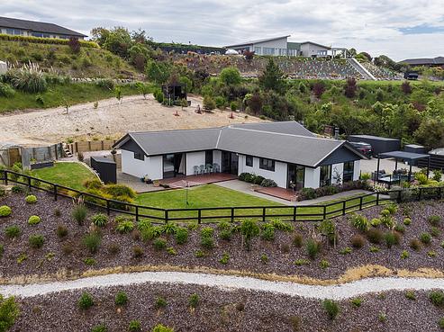 111 Redvale Road, Redwood Valley