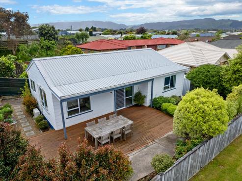 1 Beachwater Grove, Paraparaumu Beach
