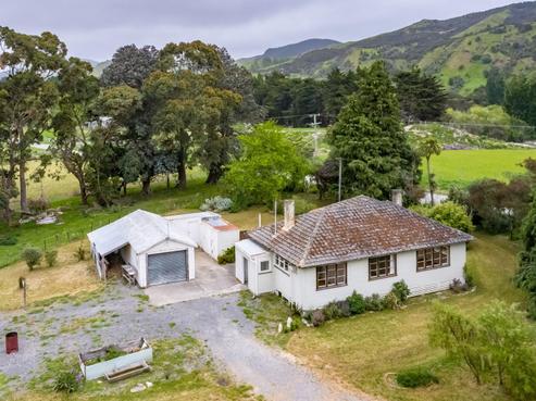 943 Tora Road, Tora