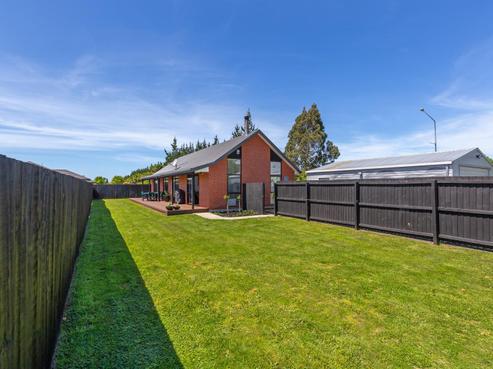 1/1132 West Coast Road, West Melton