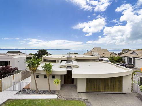 18 Pacific Parade, Army Bay