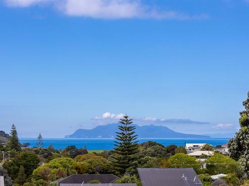 83 Hauraki Road, Leigh