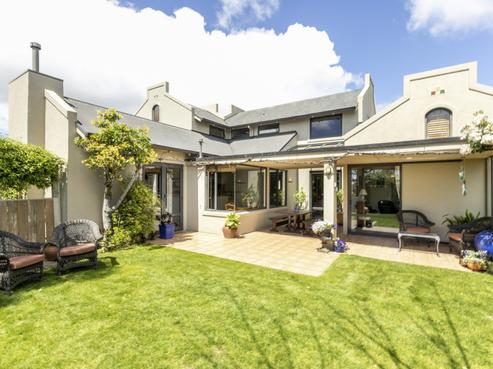 49 Hikanui Drive, Havelock North