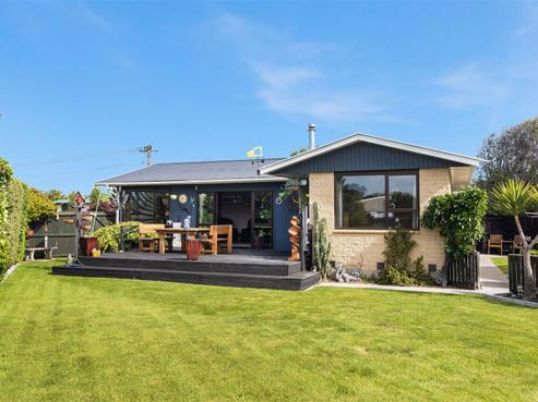 61 Maces Road, Bromley