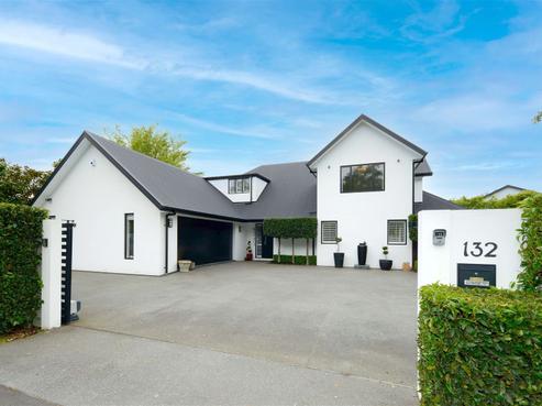132 Hussey Road, Northwood