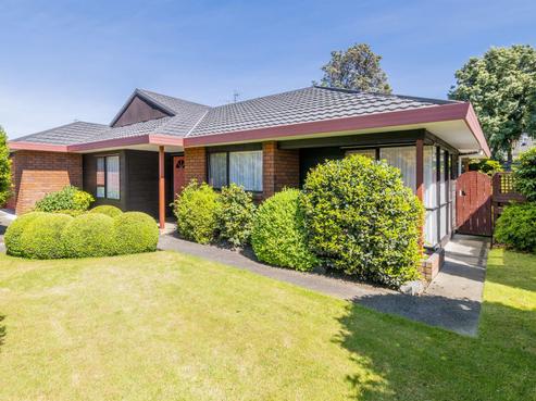 5 Cedar Drive, Paraparaumu Beach