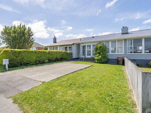 6A Manapouri Street, Strathern