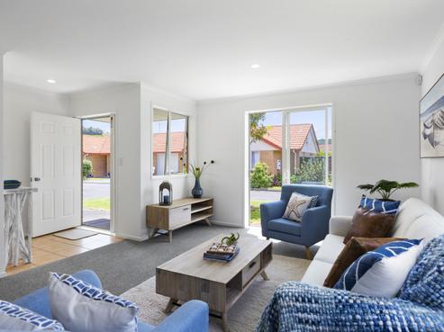 17/262 Centreway Road, Orewa