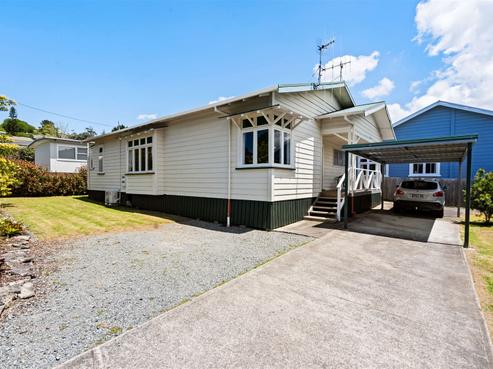 2 Raewyn Street, Morningside