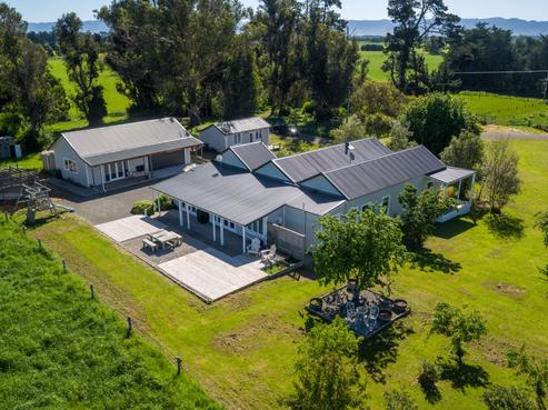 507 Lake Ferry Road, Martinborough