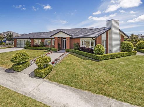83 Pohutukawa Parade, Riverhead