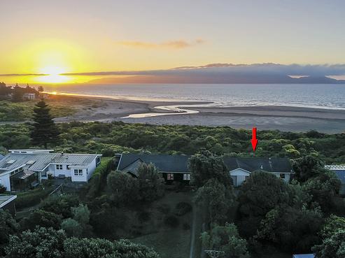 43 Field Way, Waikanae Beach