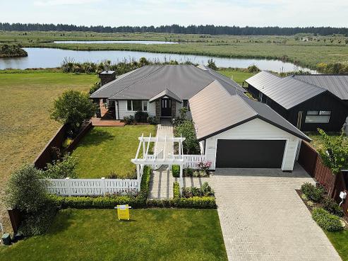 2 Marangai Drive, Pegasus