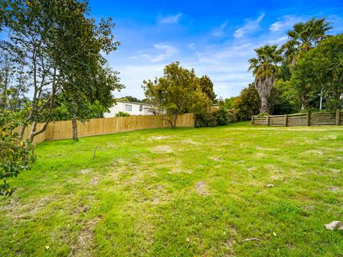 8 Cedar Terrace, Stanmore Bay