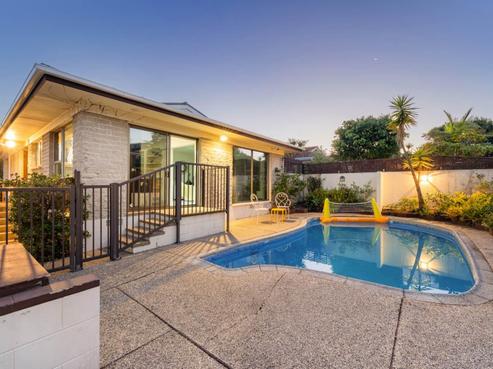 37 Nui Mana Place, Te Atatu South