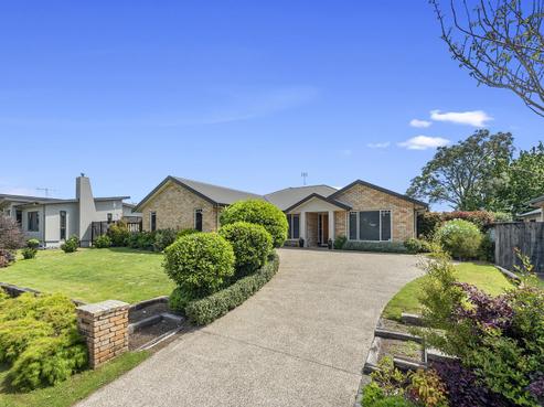 6 Portobello Way, Huntington