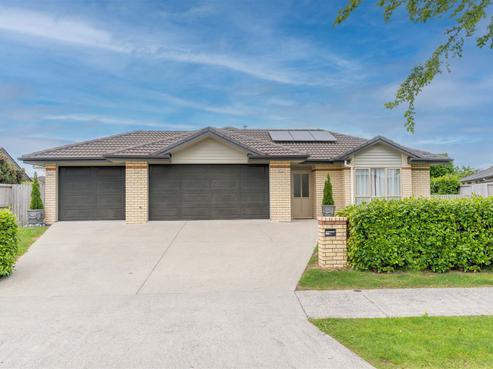 6 Holly Place, Rototuna North