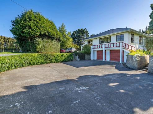 32 Ayresdale Road, Ascot
