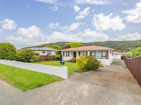 64 Coast Road, Wainuiomata