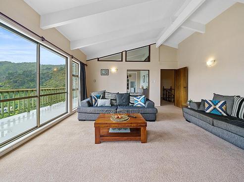 1/55 Waitohu Road, York Bay