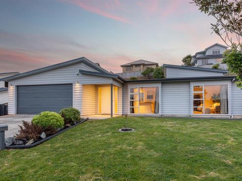 18 Dusky Crescent, Aotea
