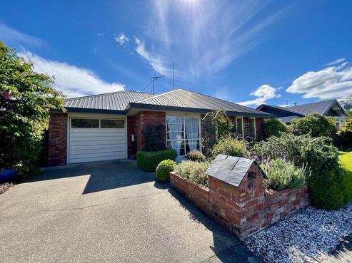 48 Park Street, Gladstone