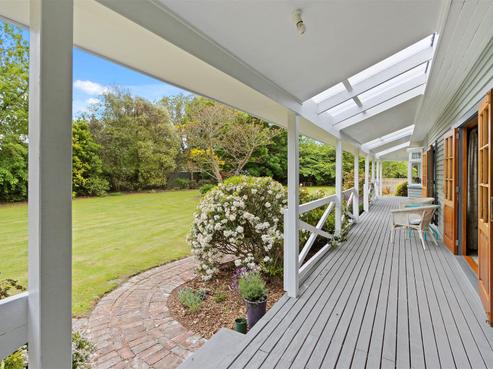 153 High Street, Southbridge