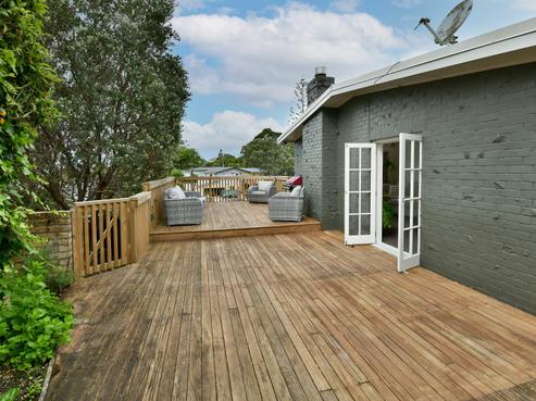 6 Maori Hut Road, Red Beach