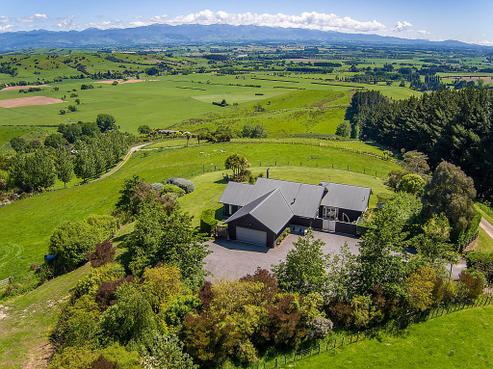 256 Gladstone Braes, Gladstone