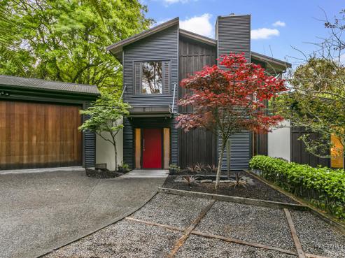 27 Bush Road, Waiatarua