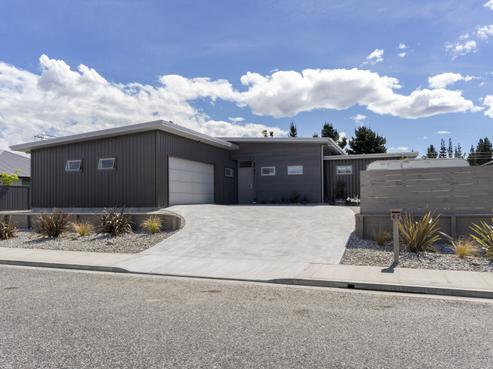67 Larch Crescent, Alexandra