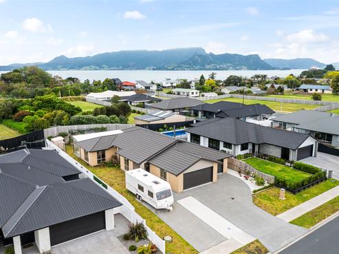 6 Powhaitere Road, One Tree Point