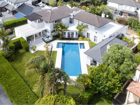 42 Manor Park, Sunnyhills
