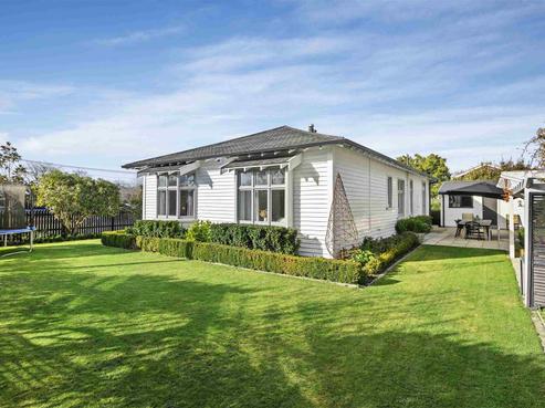 88 Mays Road, Saint Albans