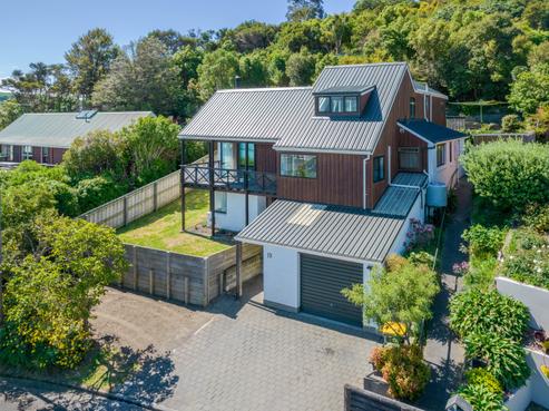 19 Settlers Hill, Akaroa