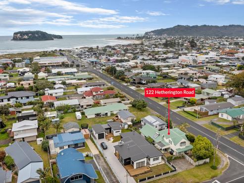 122 Hetherington Road, Whangamata