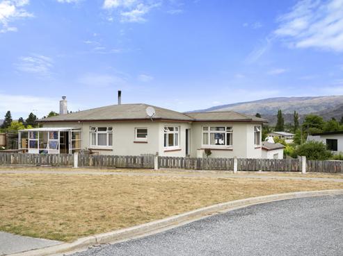 13 Hartley Road, Clyde